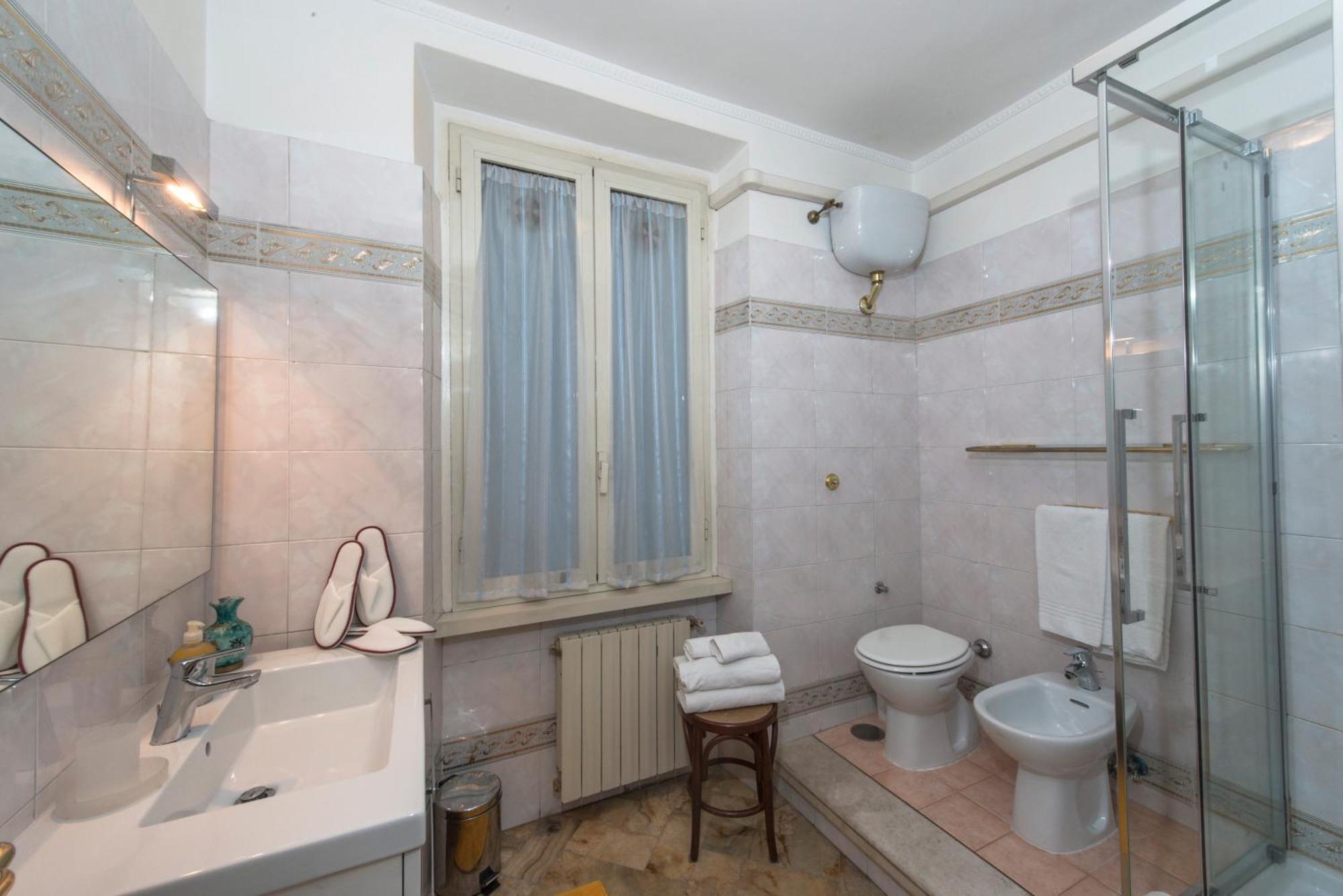 Apartment House Montebello Rom