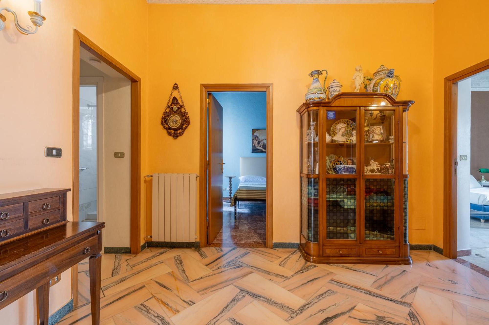 Apartment House Montebello Rom